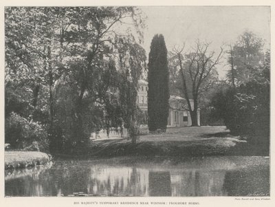 De tijdelijke residentie van Zijne Majesteit nabij Windsor, Frogmore House door English Photographer