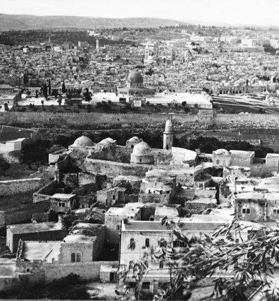 Jeruzalem de Heilige Stad, doel van de Kruisvaarders, voor altijd gered van de Turken, 1917 door English Photographer
