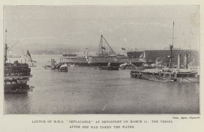 Te water laten van HMS Implacable in Devonport op 11 maart, het schip nadat het water had genomen door English Photographer