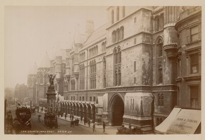 Rechtbanken vanuit het oosten door English Photographer