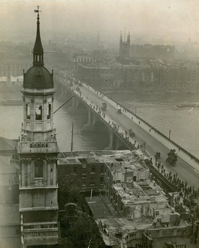 London Bridge, 18 augustus 1920 door English Photographer