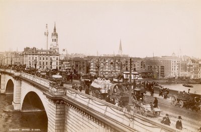 London Bridge, eind 19e eeuw door English Photographer