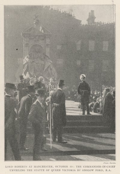 Lord Roberts in Manchester, 10 oktober, de opperbevelhebber onthult het standbeeld van koningin Victoria door Onslow Ford, RA door English Photographer