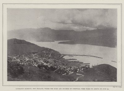 Lyttelton Haven, Nieuw-Zeeland, waar de Hertog en Hertogin van Cornwall op 22 juni zouden aankomen door English Photographer
