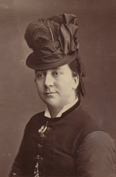 Madame Patey door English Photographer