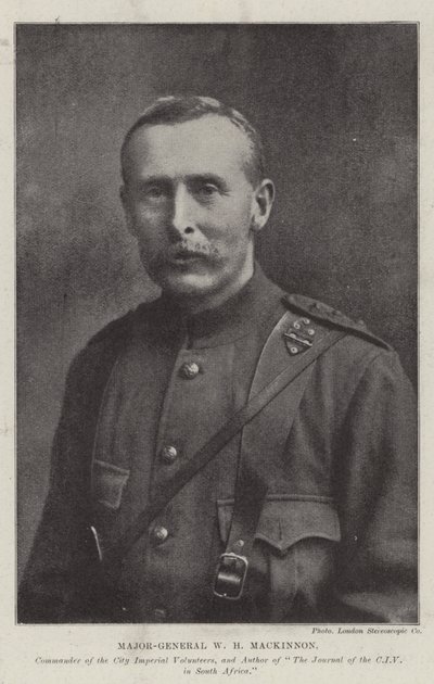 Generaal-majoor W H Mackinnon, commandant van de City Imperial Volunteers en auteur van The Journal of the CIV in South Africa door English Photographer