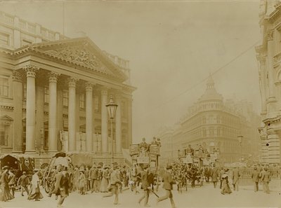 Mansion House, Queen Victoria Street, Londen door English Photographer