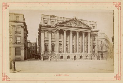 Mansion House, Queen Victoria Street, Londen door English Photographer