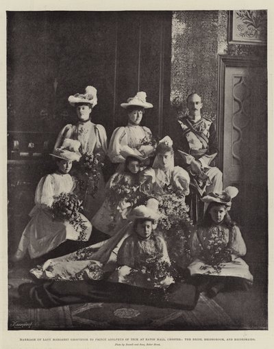 Huwelijk van Lady Margaret Grosvenor met prins Adolphus van Teck in Eaton Hall, Chester, de bruid, bruidegom en bruidsmeisjes door English Photographer