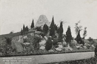 Monument voor de 29e Divisie op het slagveld van de Somme, nabij Beaumont Hamel door English Photographer