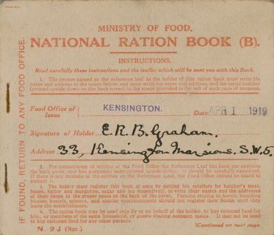Ministerie van Voedsel Nationale Rantsoenboek door English Photographer
