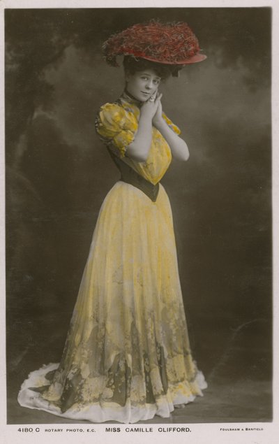 Miss Camille Clifford door English Photographer