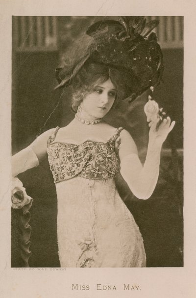 Miss Edna May, foto door English Photographer