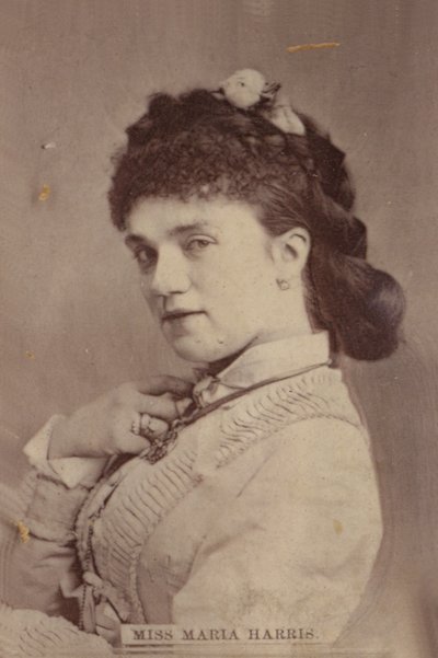 Miss Maria Harris door English Photographer