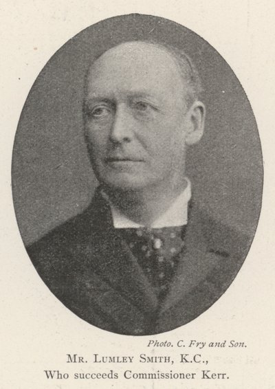 Mr Lumley Smith, KC, die commissaris Kerr opvolgt door English Photographer