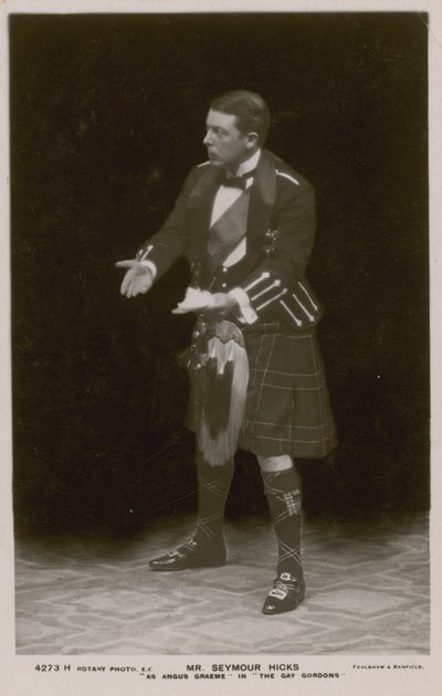 Mr Seymour Hicks, als Angus Graeme in De Vrolijke Gordons door English Photographer
