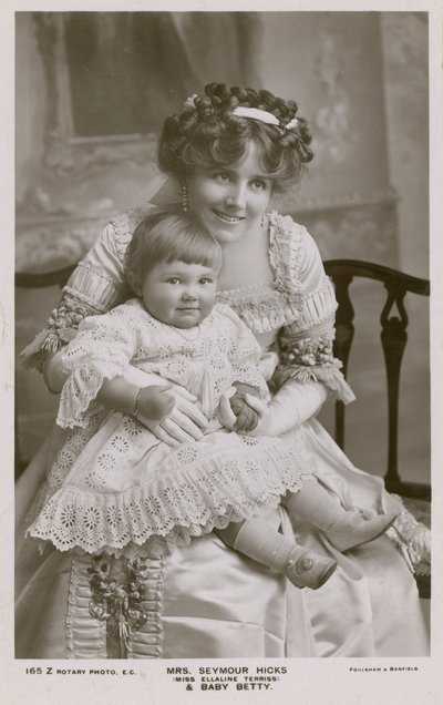 Mevrouw Seymour Hicks en dochter door English Photographer