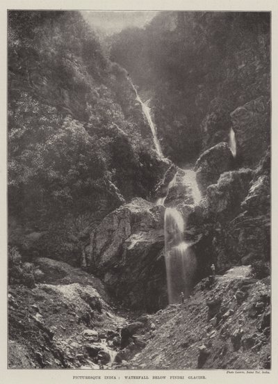 Pittoresk India, waterval onder de Pindri-gletsjer door English Photographer