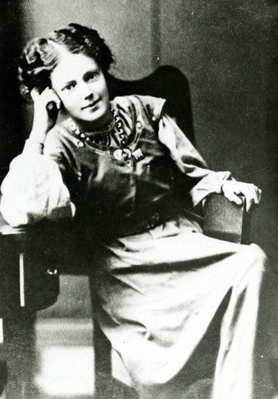 Portret van Mary Eleanor Gawthorpe, ca. 1909 door English Photographer