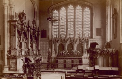 Ansichtkaart met een afbeelding van de Chapel Royal door English Photographer