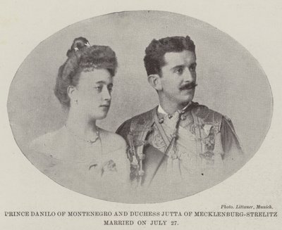 Prins Danilo van Montenegro en hertogin Jutta van Mecklenburg-Strelitz getrouwd op 27 juli door English Photographer