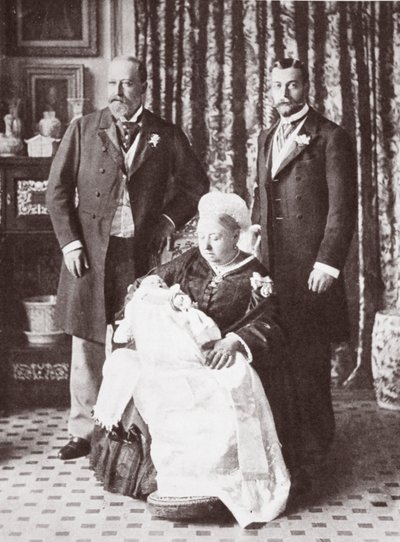 Koningin Victoria Houdt Koning Edward VIII bij zijn Doop op 16 juli 1894 door English Photographer