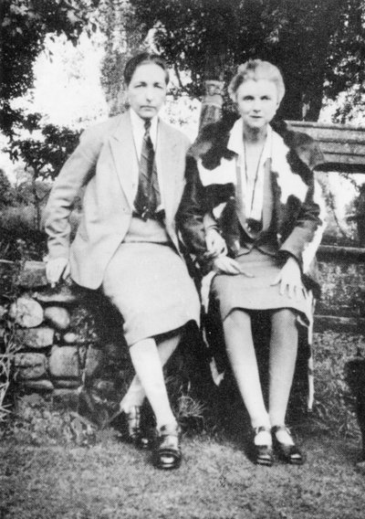 Radclyffe Hall en Una Vincenzo door English Photographer