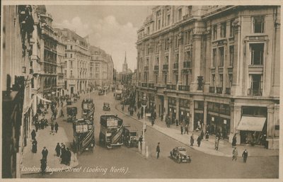 Regent Street, Londen, kijkend naar het noorden door English Photographer