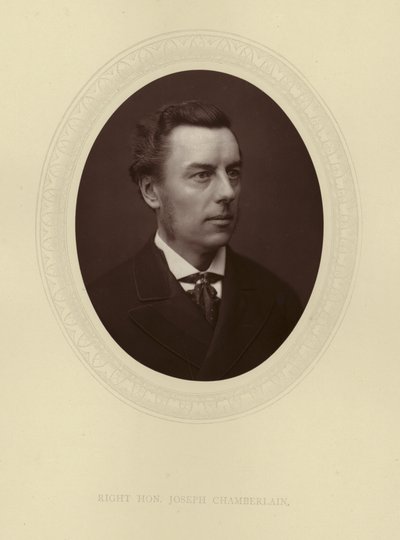 De Zeer Eerwaarde Joseph Chamberlain door English Photographer