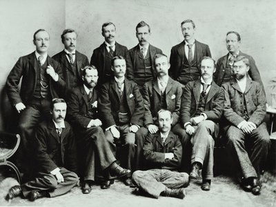 Rosendale Road School: groep leraren, 1897 door English Photographer