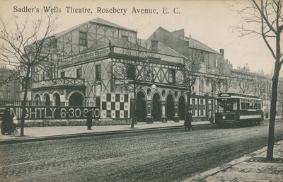 Sadlers Wells Theatre, Rosebery Avenue, Londen door English Photographer