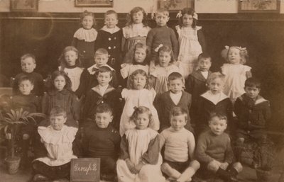 Schoolkinderen, Norfolk, begin 20e eeuw door English Photographer