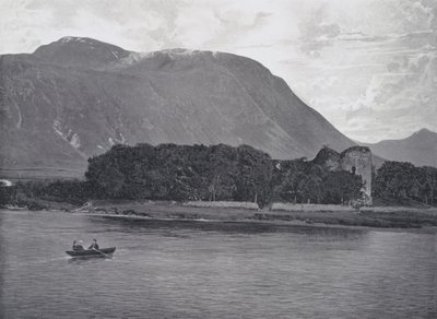 Schotland: Ruïnes van Inverlochy Kasteel, Ben Nevis door English Photographer