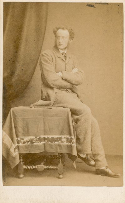 Sir John Everett Millais, kunstenaar door English Photographer