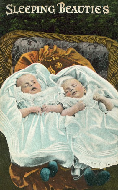 Slapende schoonheden, twee slapende baby