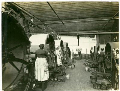 Tapisserie drukken, Hughes fabriek nr. 2, 1923 door English Photographer