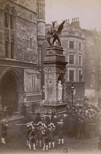 Temple Bar Memorial door English Photographer