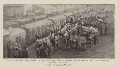 De Aldershot-compagnieën van het Special Service Corps nemen afscheid op het Aldershot-treinstation door English Photographer