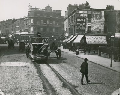 The Angel, Islington, Londen door English Photographer