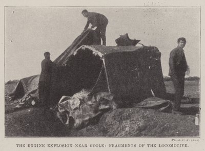 De Explosie van de Motor bij Goole, Fragmenten van de Locomotief door English Photographer