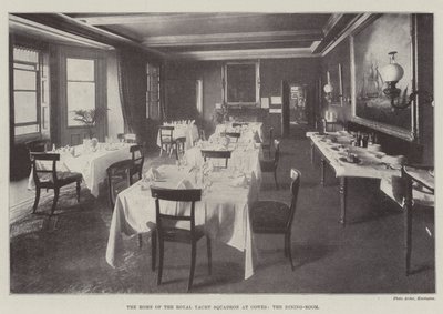 Het huis van het koninklijke jachteskader in Cowes, de eetkamer door English Photographer