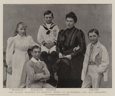 Het nieuwste portret van prinses Henry van Battenberg en haar kinderen door English Photographer