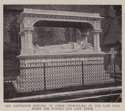 Het mausoleum opgericht in Esher Churchyard door de overleden Lord Esher voor zichzelf en Lady Esher door English Photographer