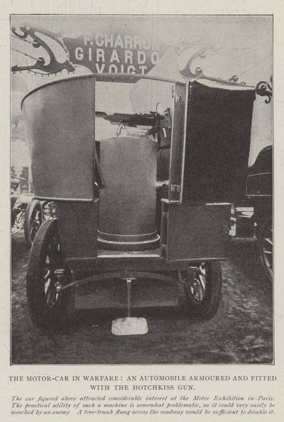 De auto in oorlogvoering, een gepantserde auto uitgerust met het Hotchkiss-kanon door English Photographer