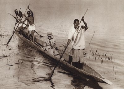De Prins van Wales in een kano op de Zambezi-rivier door English Photographer