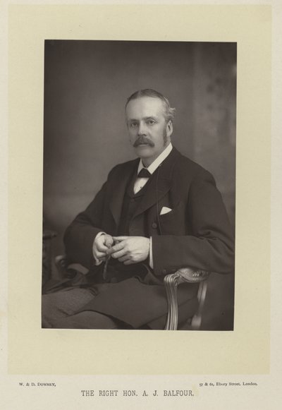 De Zeer Eerwaarde A. J. Balfour door English Photographer