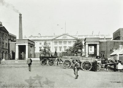 The Royal Mint, Londen, 1895 door English Photographer