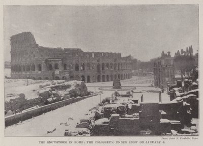 De sneeuwstorm in Rome, het Colosseum onder sneeuw op 6 januari door English Photographer