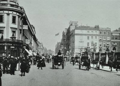 The Strand (West), 1895 door English Photographer