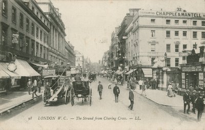 De Strand vanaf Charing Cross, Londen door English Photographer